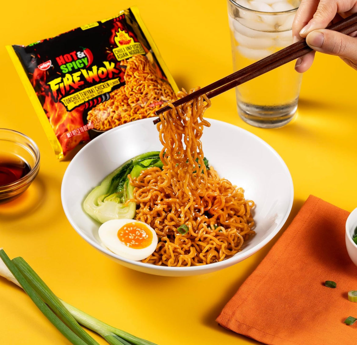 NISSIN, HOT & SPICY, Fire Wok